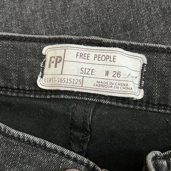 Free people distressed jeans - Picture 2 of 3